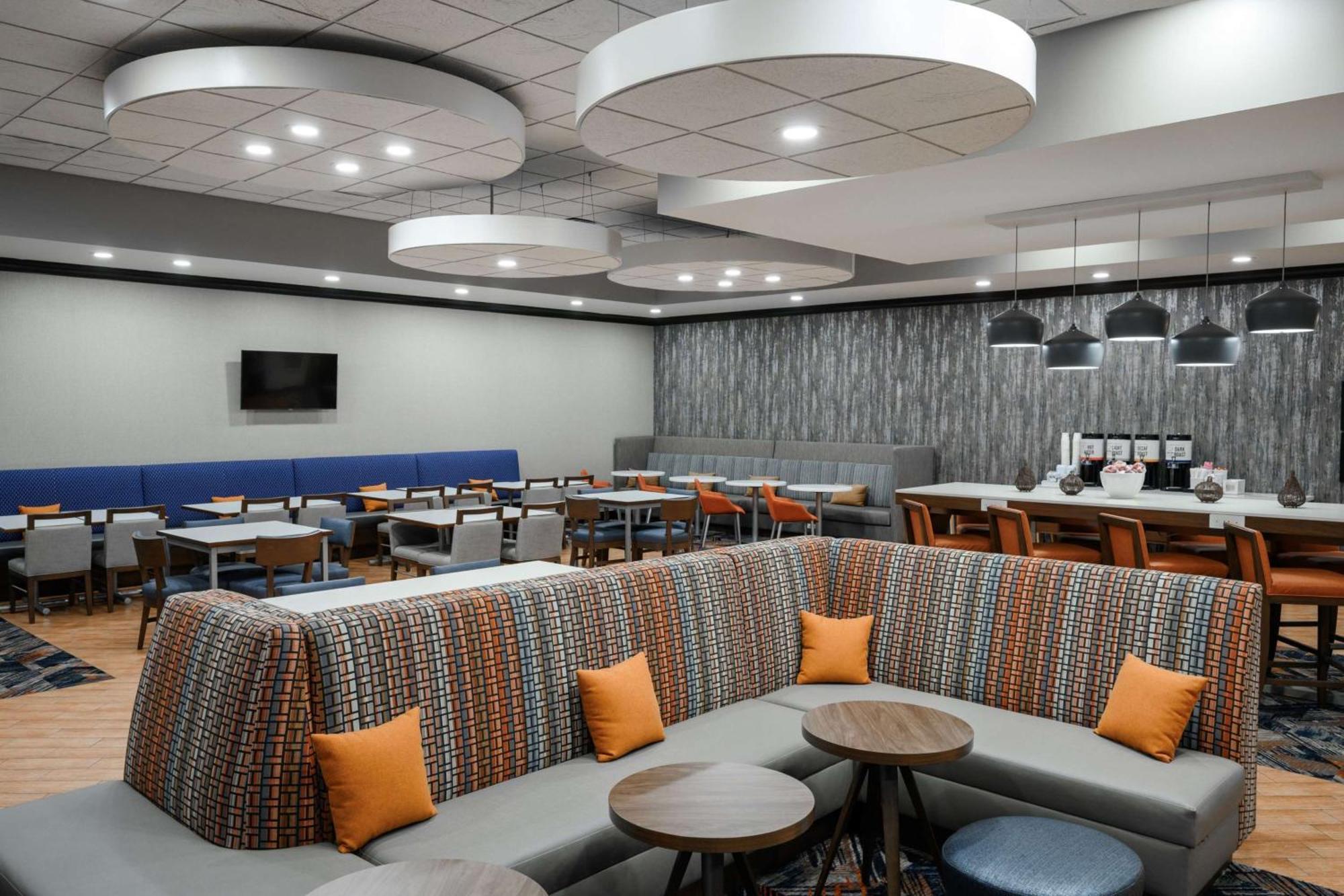 Hampton Inn Evansville Airport Esterno foto